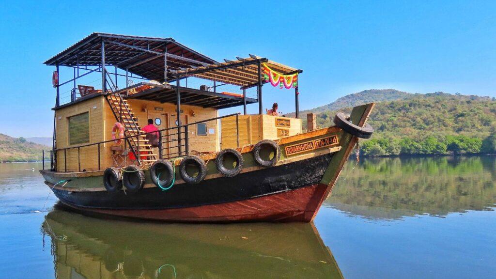 Houseboat in Konkan