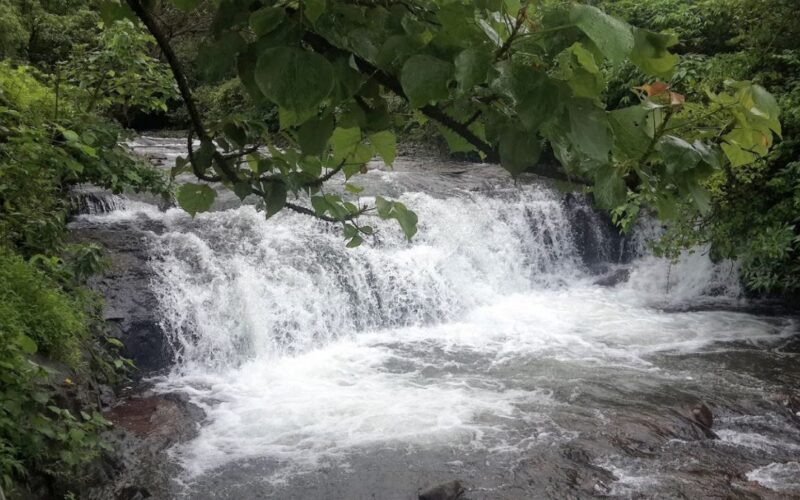 15 Tips for Safely Enjoying Waterfalls