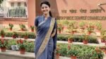 Meet Neha Byadwal, one of India’s youngest female IAS officers: Didn’t Touch Mobile Phone for 3 Years While Preparing for UPSC