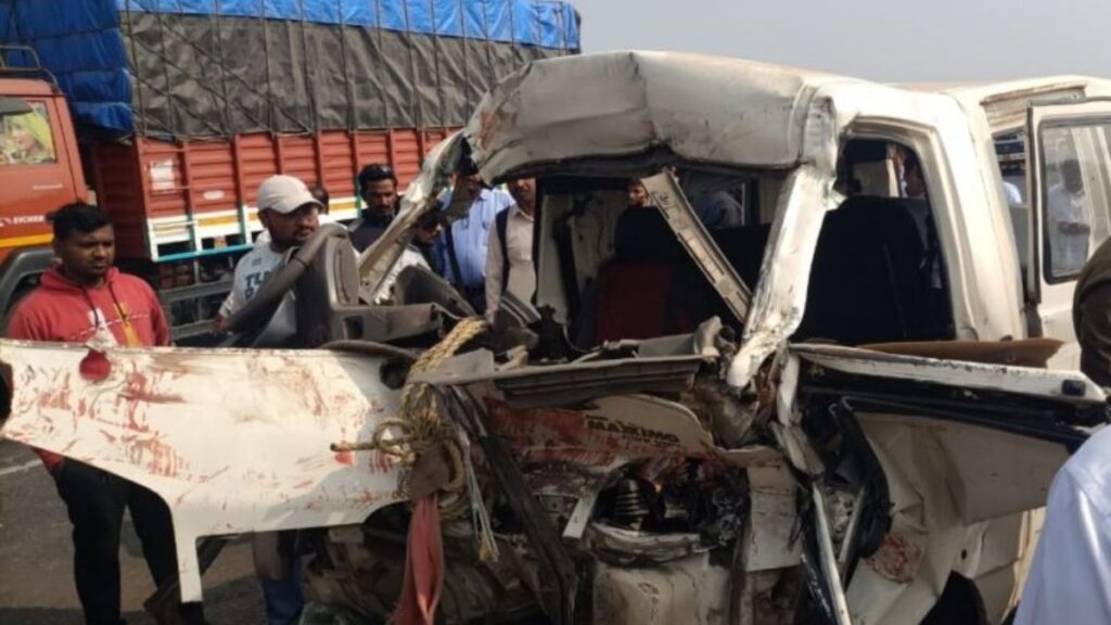 Horrific Accident on Pune-Nashik Highway