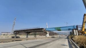 Mumbai-Pune Expressway Traffic Block