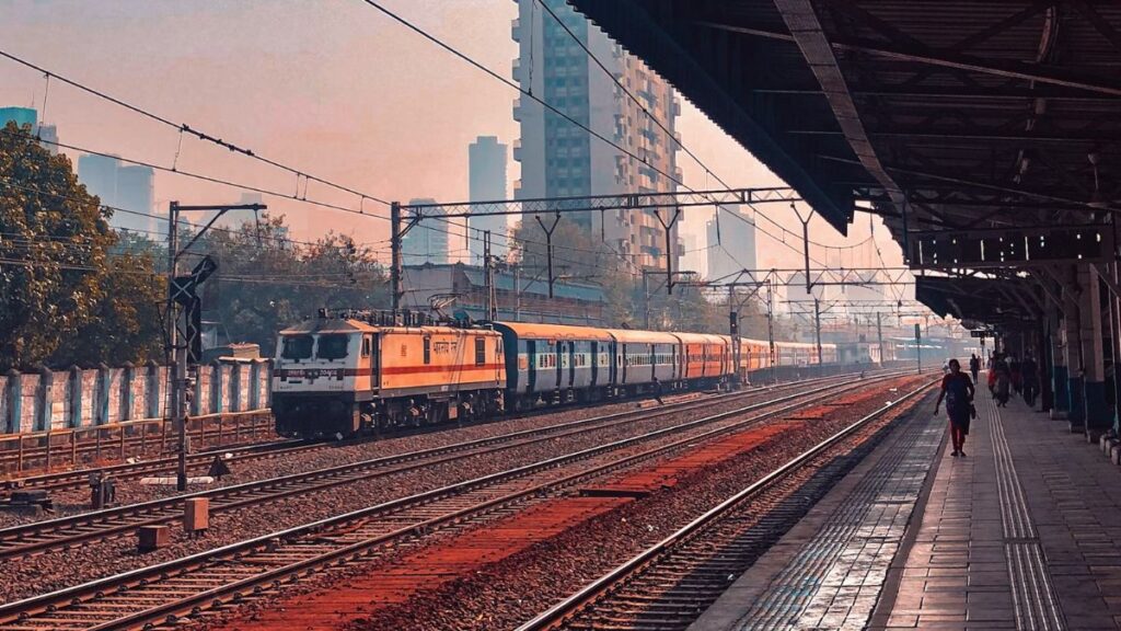 Trains between Pune and CSMT